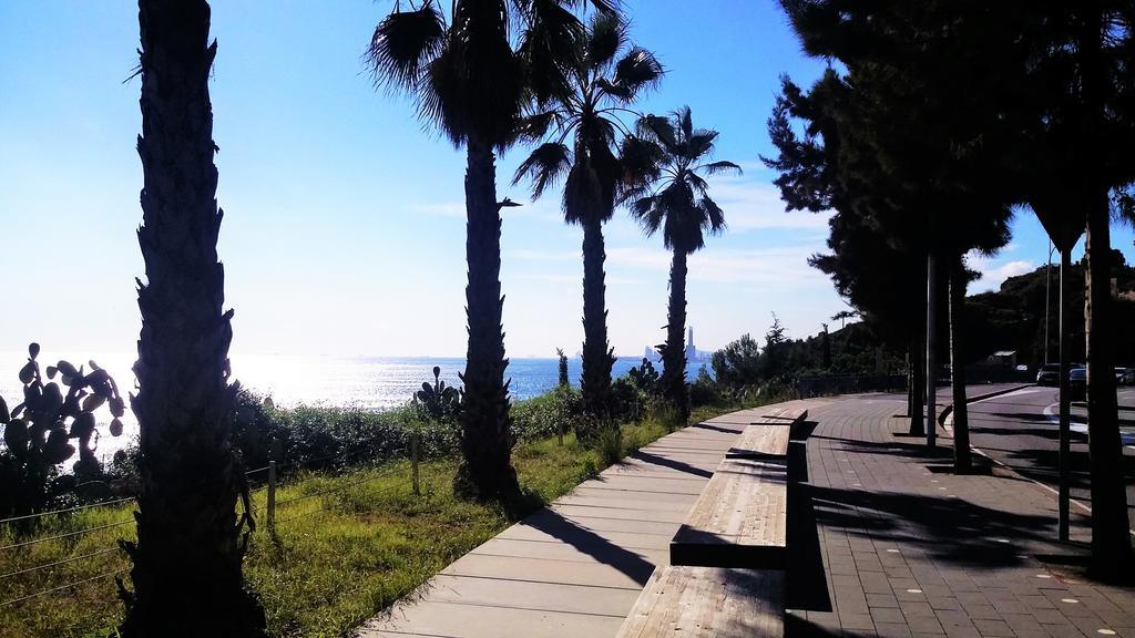 Claire Seaview & Beach-Apartment Montgat Bagian luar foto