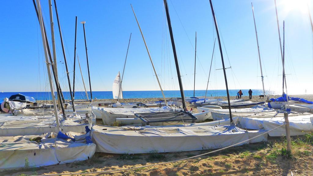 Claire Seaview & Beach-Apartment Montgat Bagian luar foto