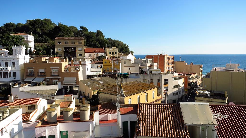 Claire Seaview & Beach-Apartment Montgat Bagian luar foto