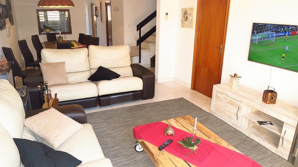 Claire Seaview & Beach-Apartment Montgat Bagian luar foto