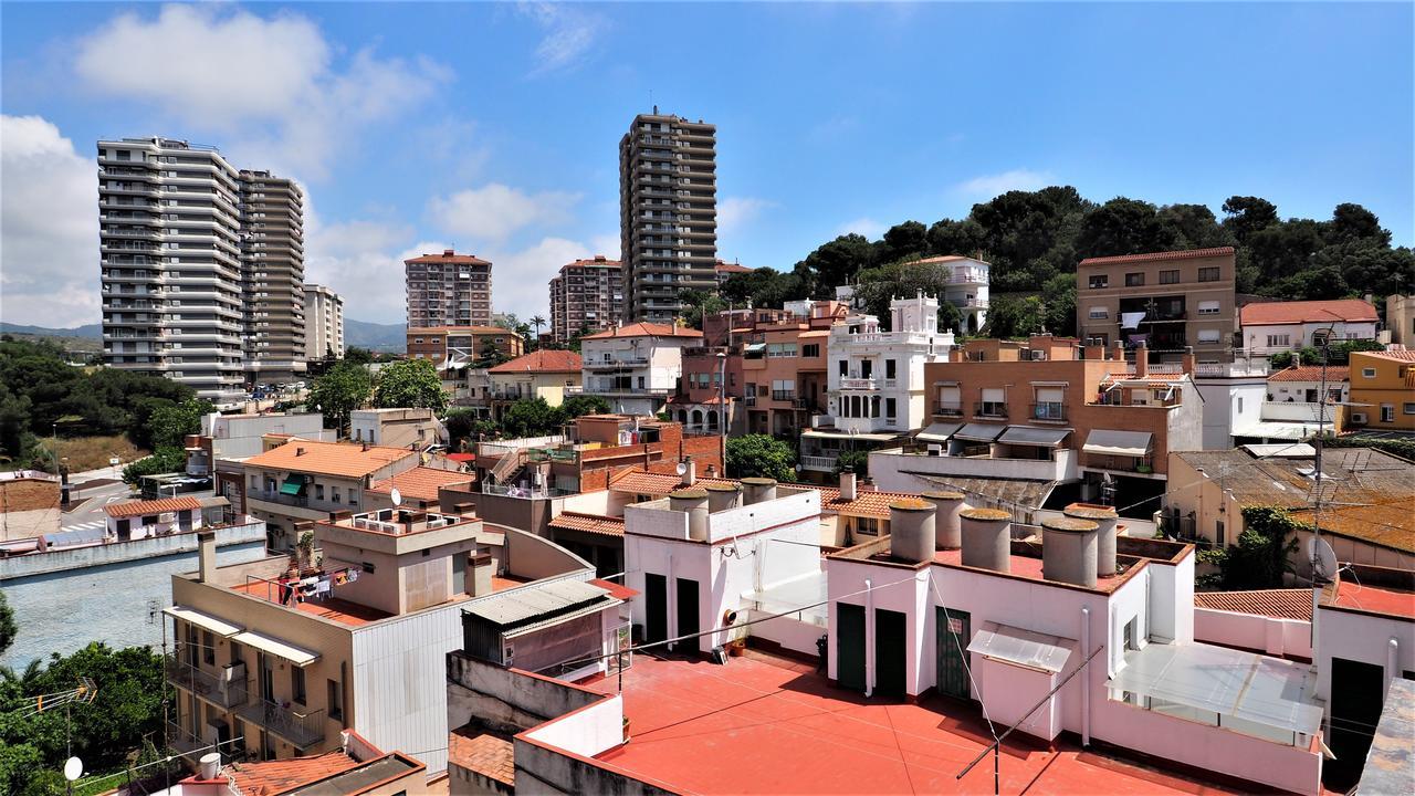 Claire Seaview & Beach-Apartment Montgat Bagian luar foto