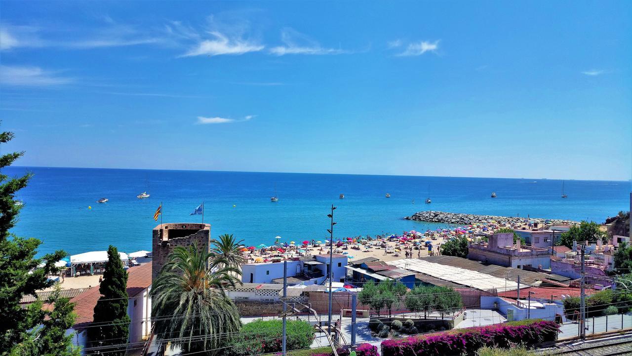 Claire Seaview & Beach-Apartment Montgat Bagian luar foto