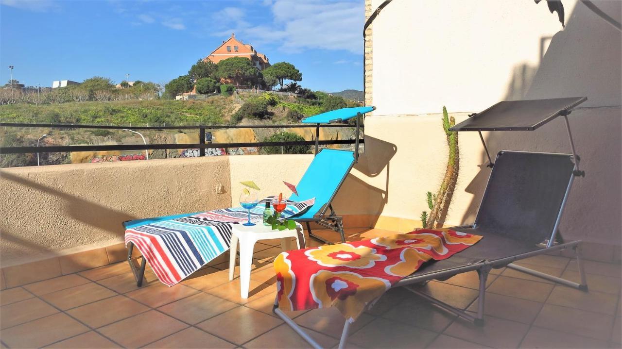 Claire Seaview & Beach-Apartment Montgat Bagian luar foto